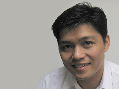 Desmond Wira - Investor Trader dan Penulis Buku